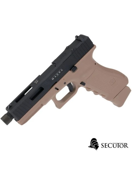 pistola-co2-blow-back-gladius-magna-vi-tan-y-negra-contra-fondo-claro