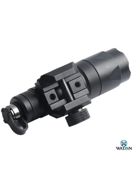 linterna-mini-led-negra-wadsn-encendida