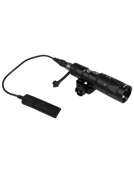 linterna-tactica-element-m600p-tan-iluminacion-potente