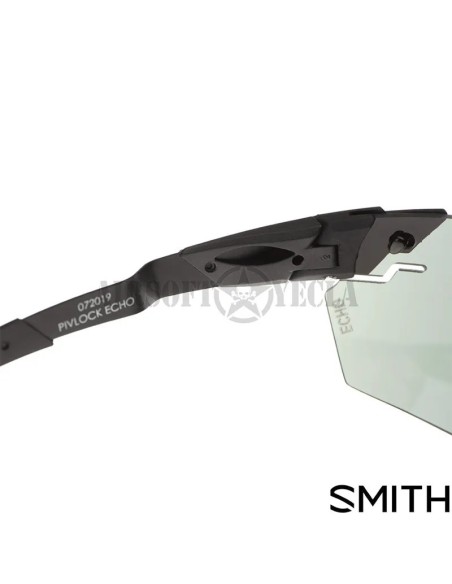 gafas-pivlock-echo-negras-smith-optics-en-exterior