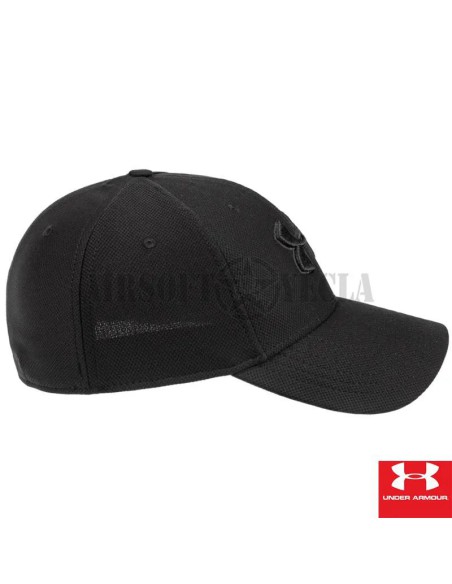 gorra-negra-under-armour-vista-frontal