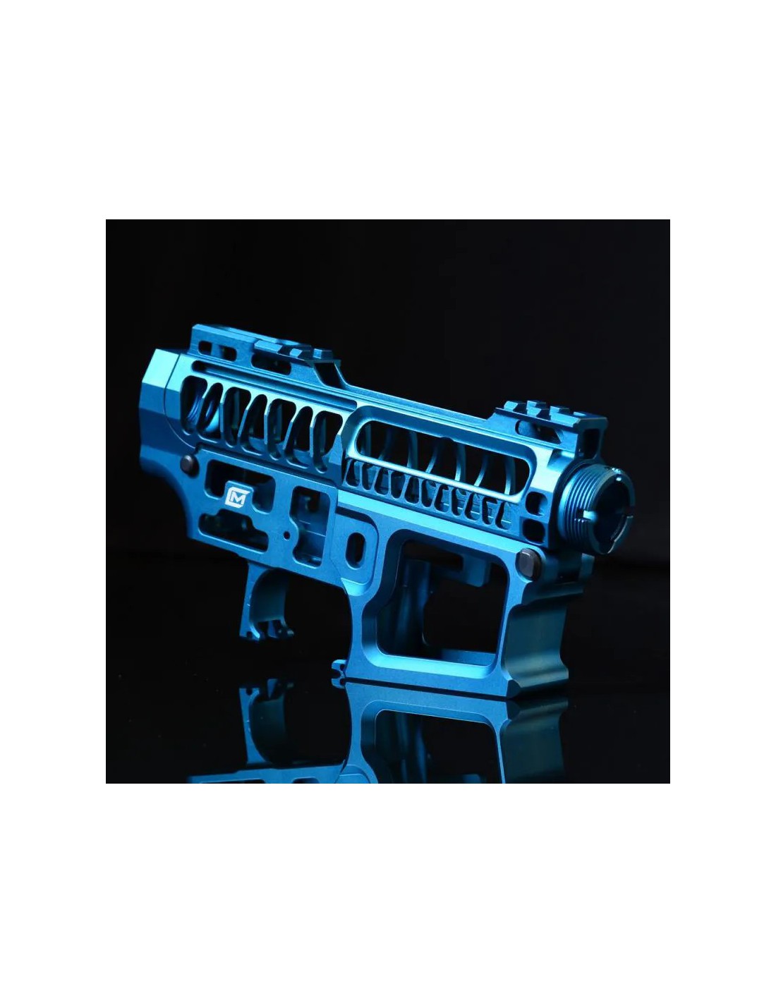 CUERPO CNC M4 ALEACIÓN ALUMINIO 7075 T6 RECEPTOR SUPERIOR E INFERIOR CON PASADORES Y GUARDAMONTE REEMPLAZABLE