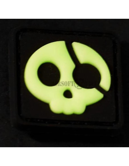 parche-halloween-pirata-goma-fluorescente