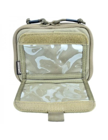 pouch-multiusos-emersongear-foliage-green-en-uso