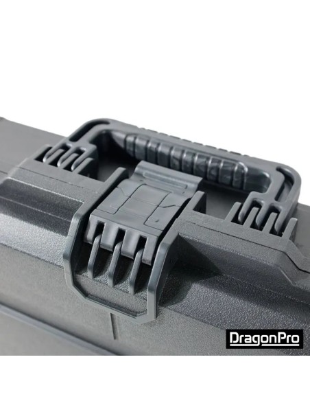 maletin-rigido-waterproof-ip67-136-cm-negro-mostrando-cierre-dragonpro
