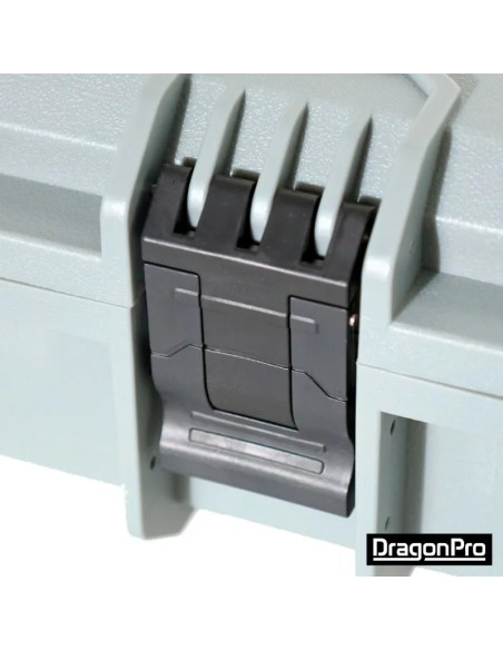 maletin-rigido-premium-waterproof-ip67-136-cm-negro-dragonpro-detalle-cierre