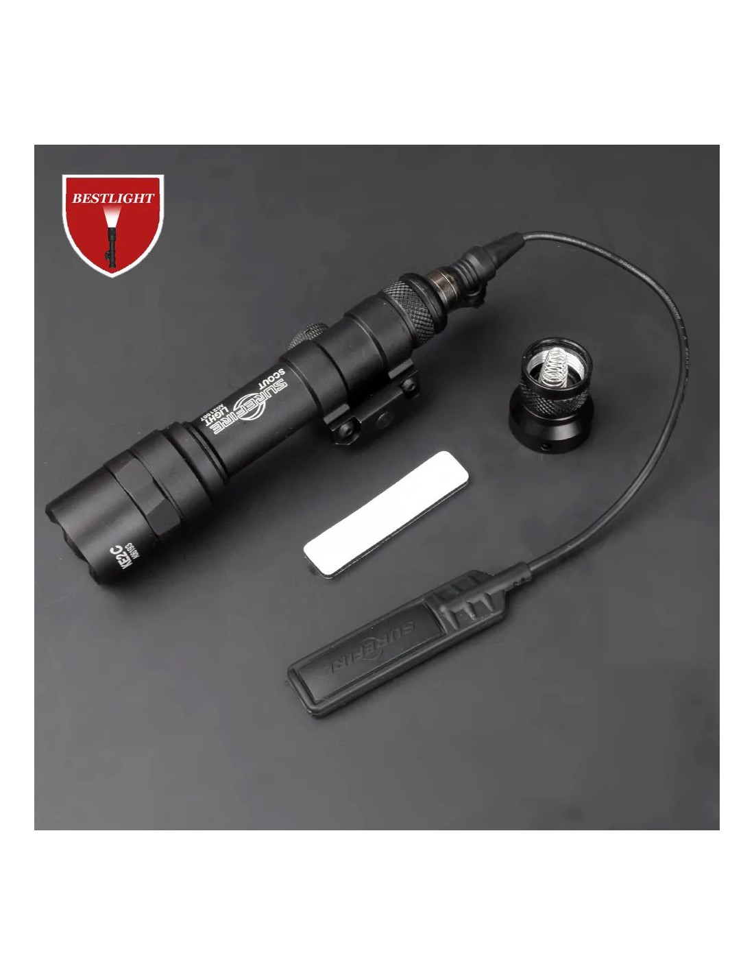 LINTERNA M600B 400 LÚMENES 3W RAÍL 20MM COMPATIBLE PICATINNY BATERÍAS 2xCR123A ALUMINIO ANODIZADO INTERRUPTOR CON CABLE JUNTA TÓRICA RESISTENTE A LA INTEMPERIE